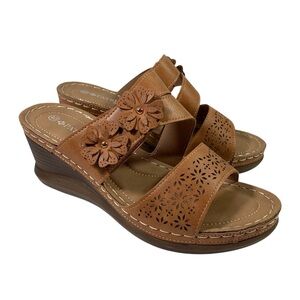 Patrizia by Spring Steps Lolly Slide Wedge Sandals Camel Color Floral Strap NWT